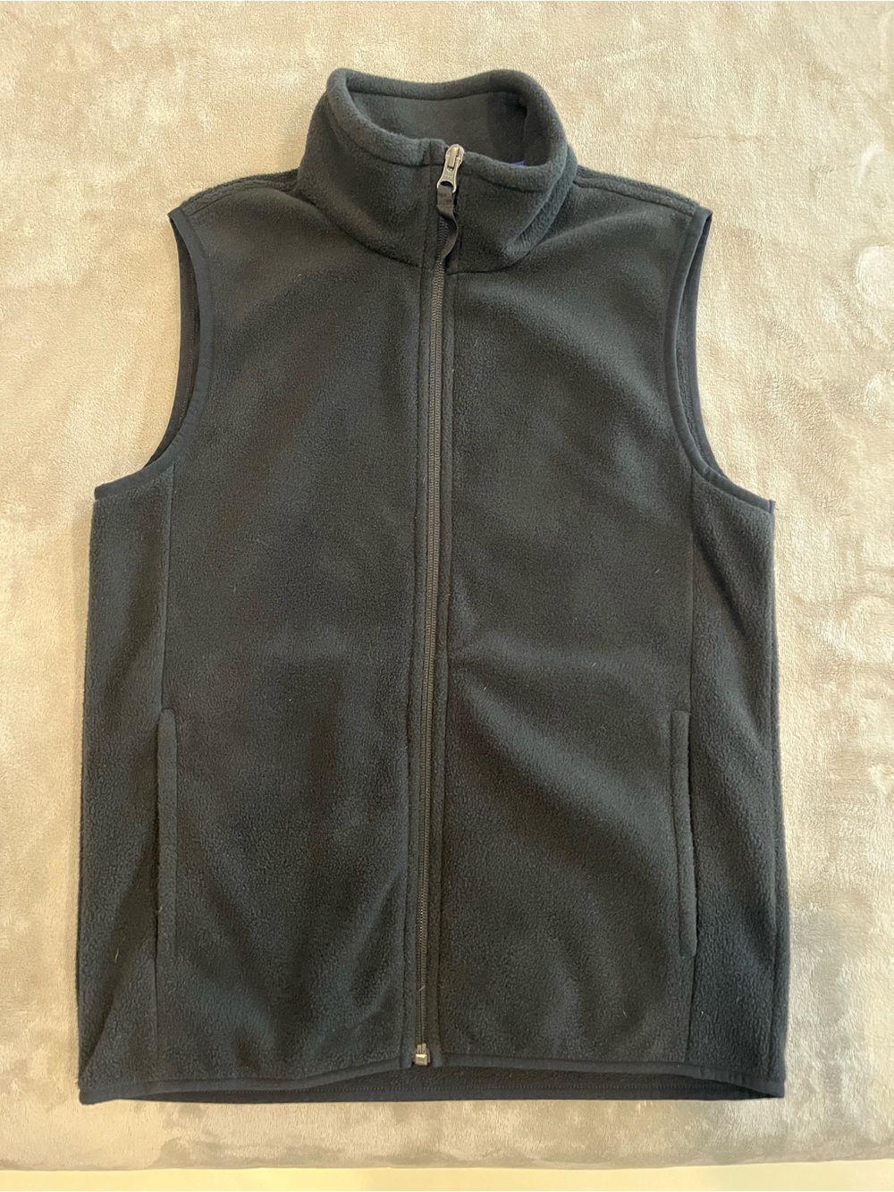 Amazon Essentials Boy’s XL (12) Black Fleece Vest